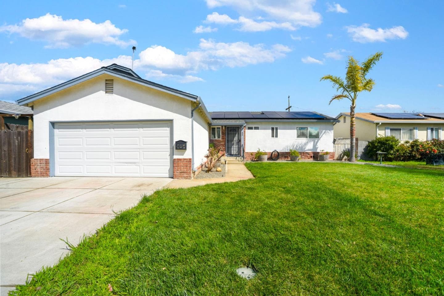 980 Rolling Green Dr