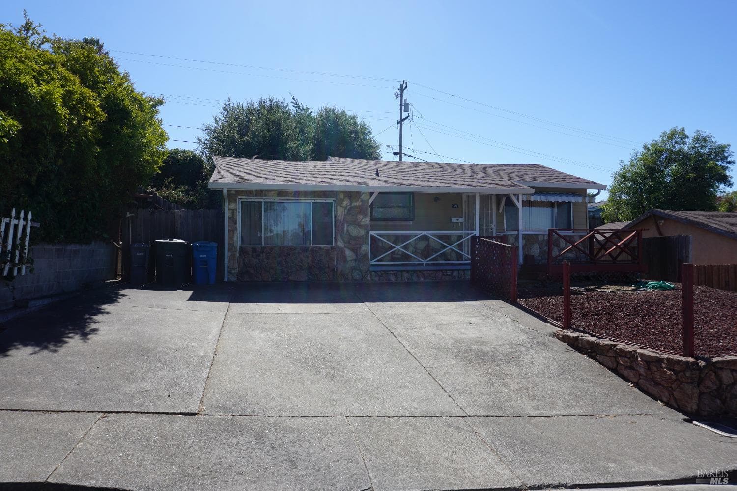 427 Ladera Dr