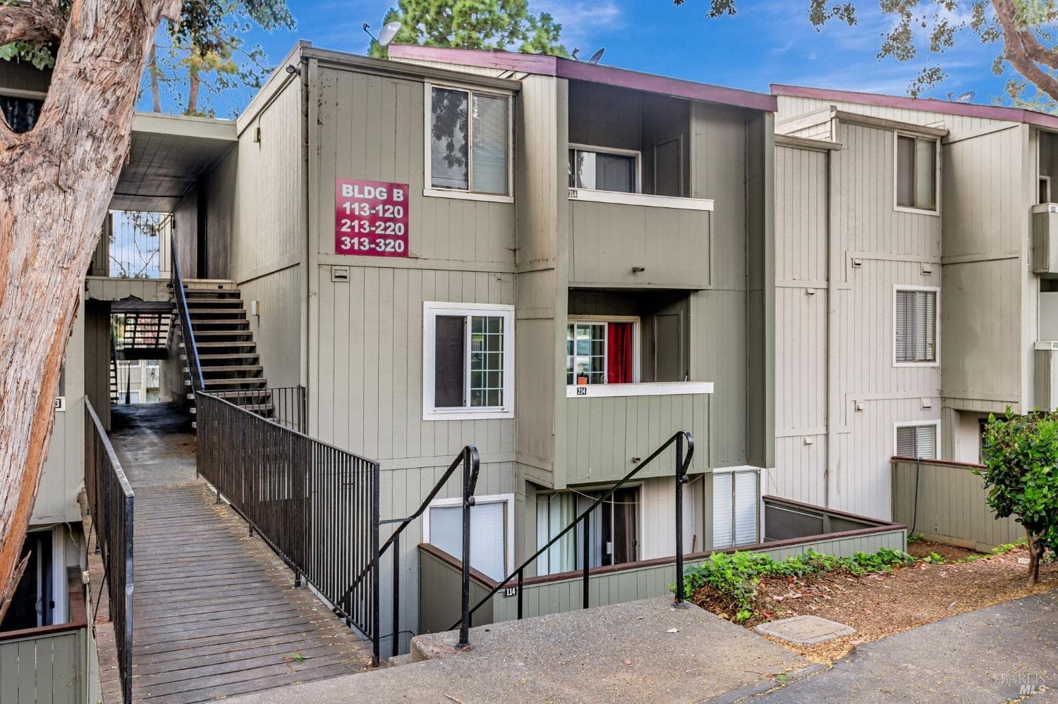 1333 N Camino Alto #114