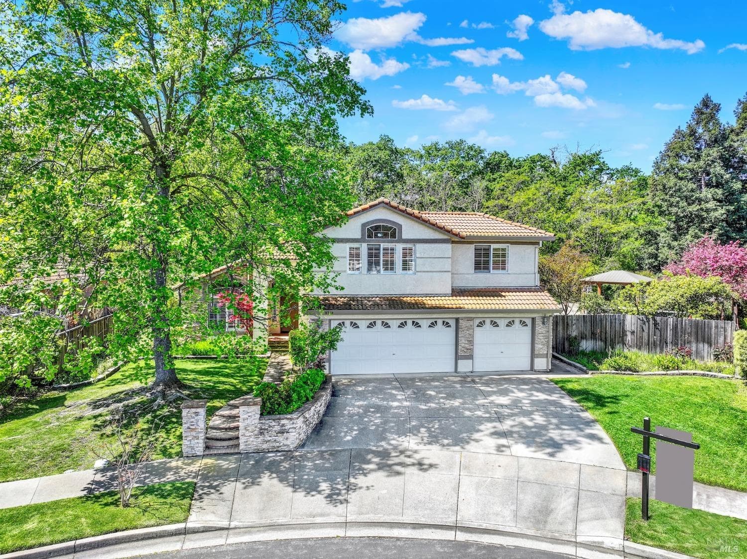 3748 Doral Dr