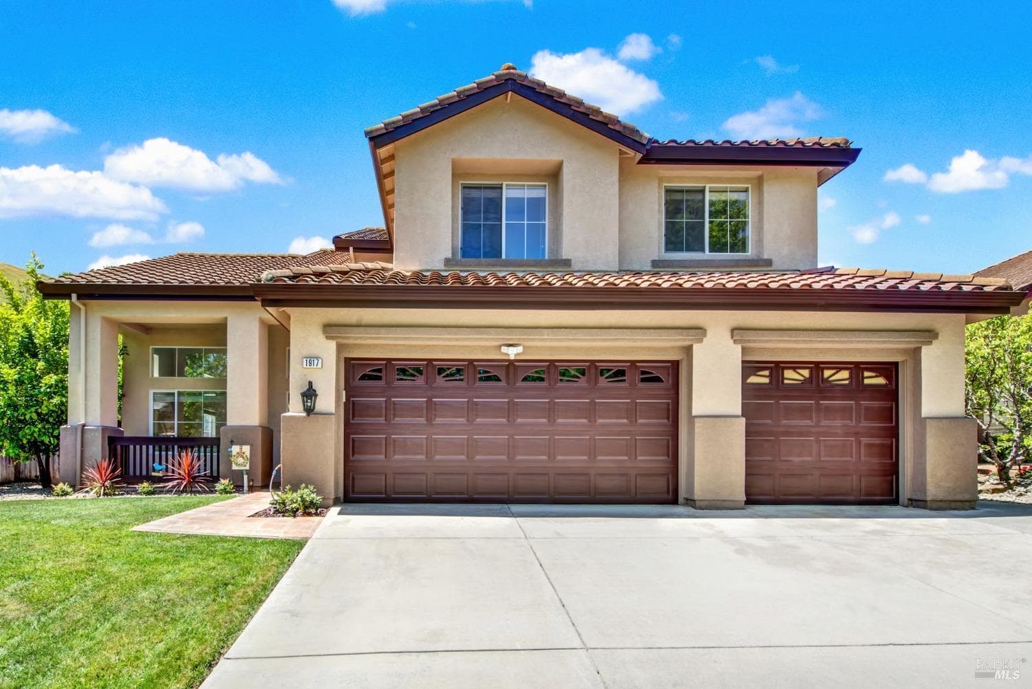 1917 Rollingwood Dr