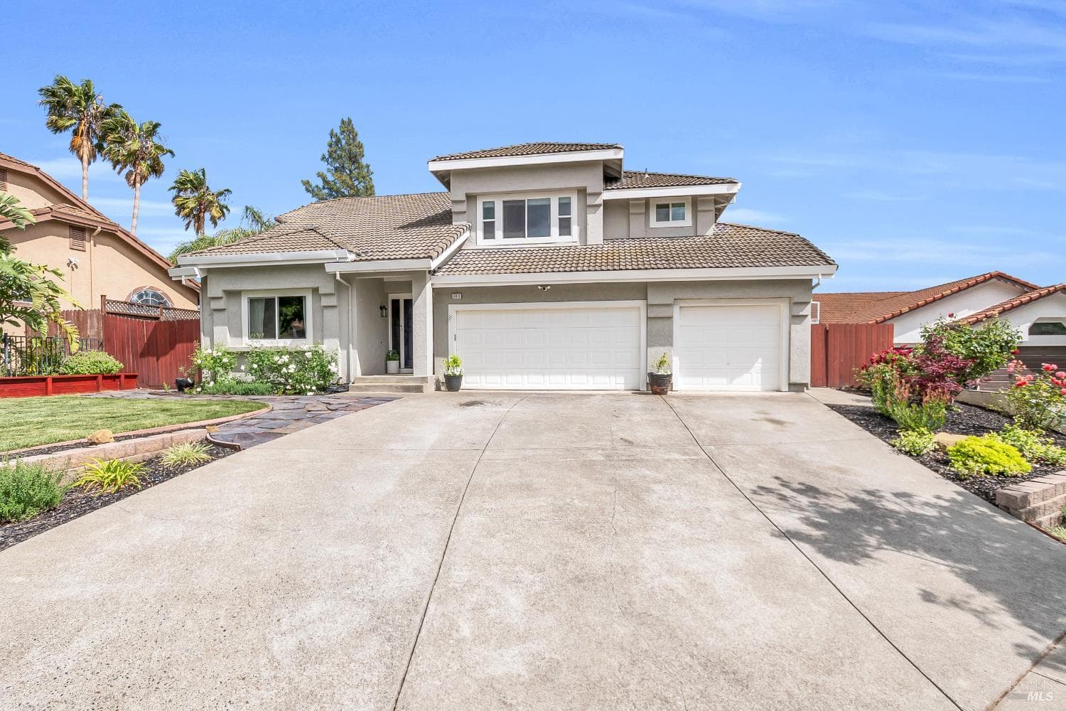 2812 Silver Fox Cir