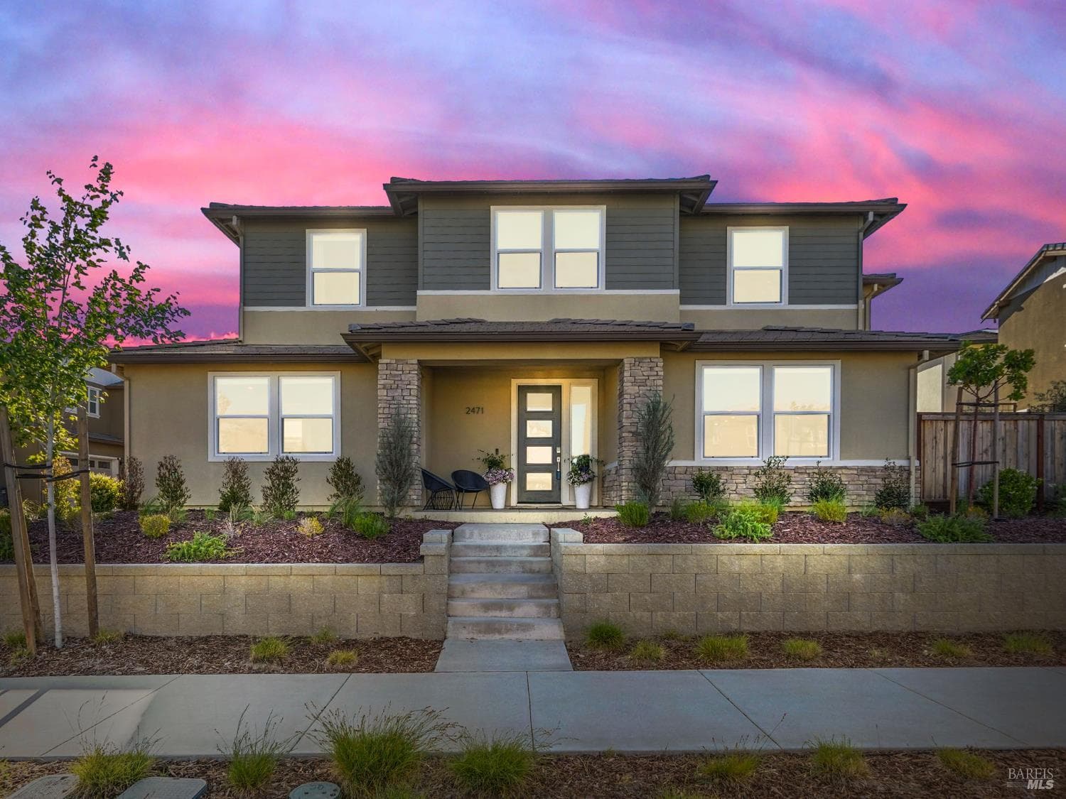 2471 Lake Club Dr