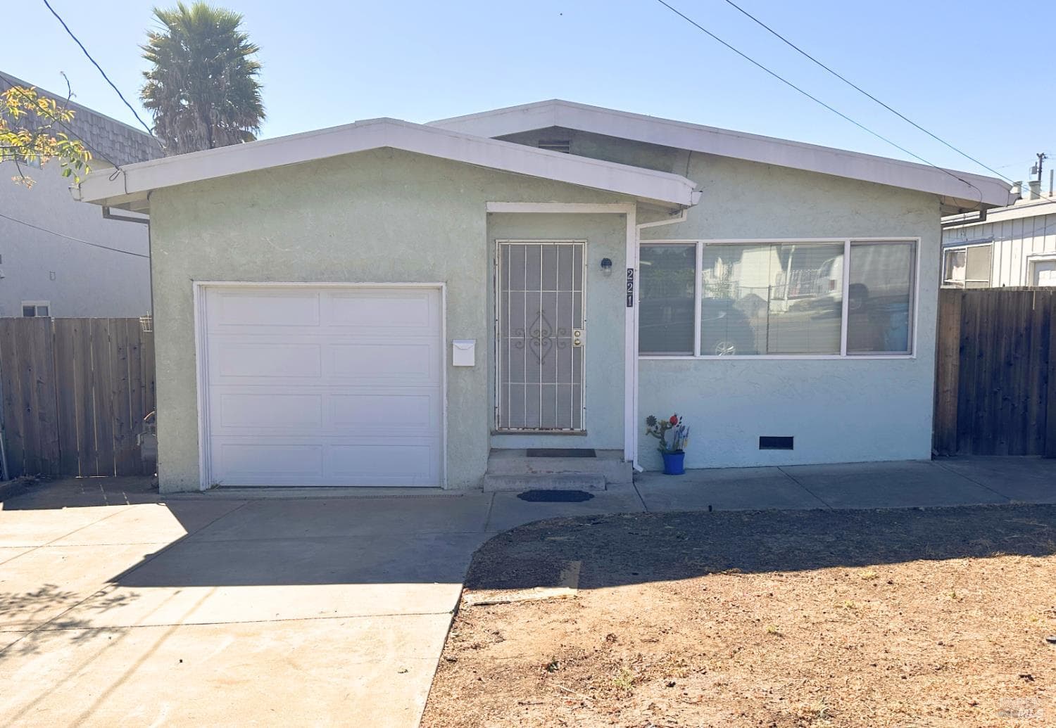 221 Evans Ave