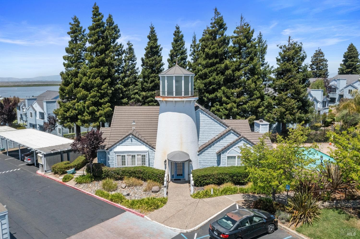 377 Lighthouse Dr