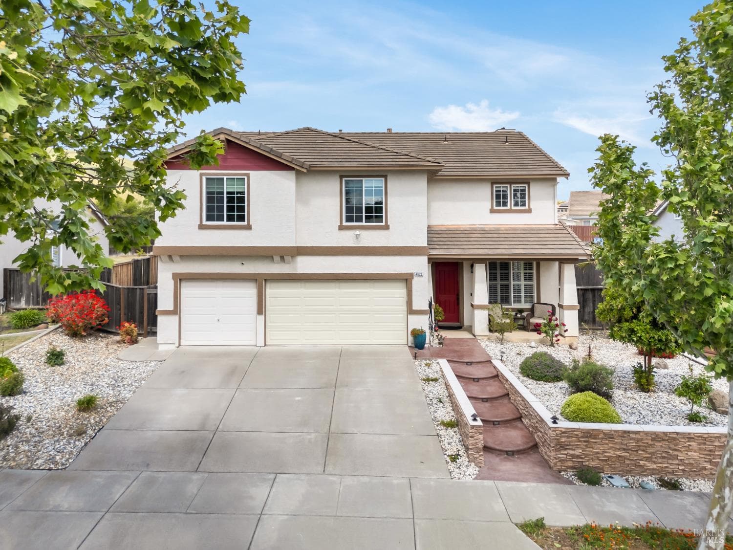 4822 N Ridgefield Way