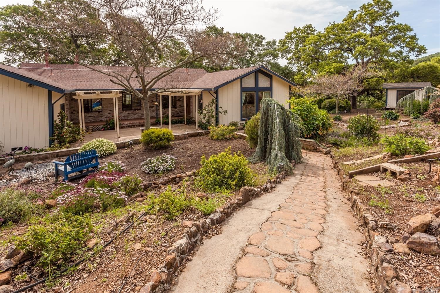 5010 Sleepy Hollow Ln