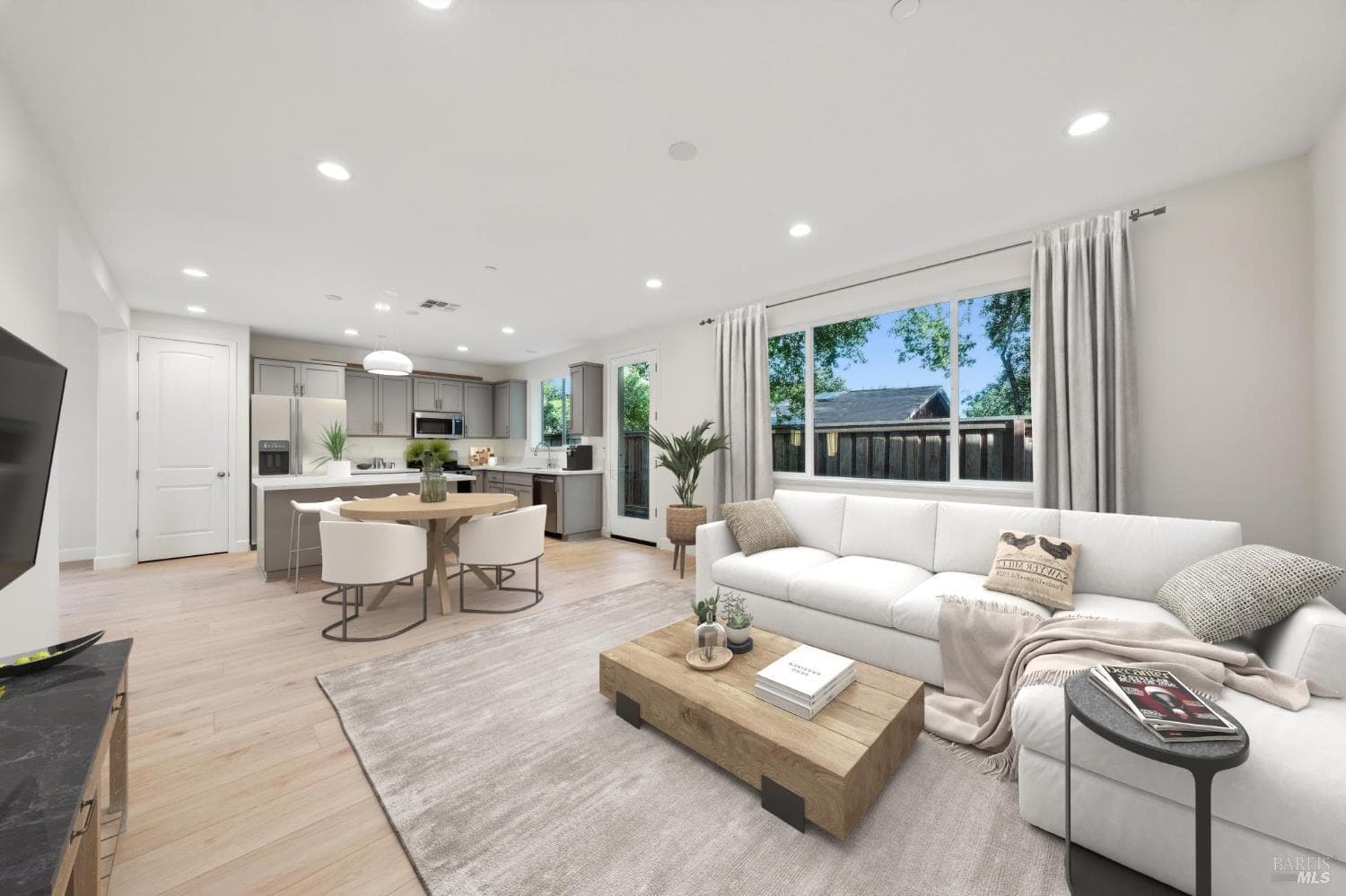 109 Creek View Cir