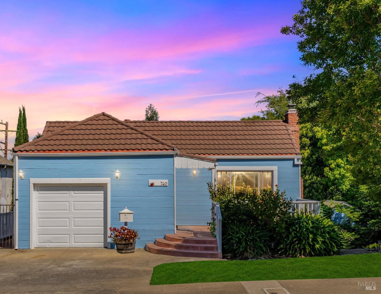 740 Valle Vista Ave
